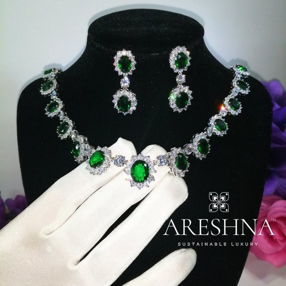 Green Emerald Diamond Bridal Jewelry Set Necklace and Earrings Crystal Jewelry - Picture 8 of 9